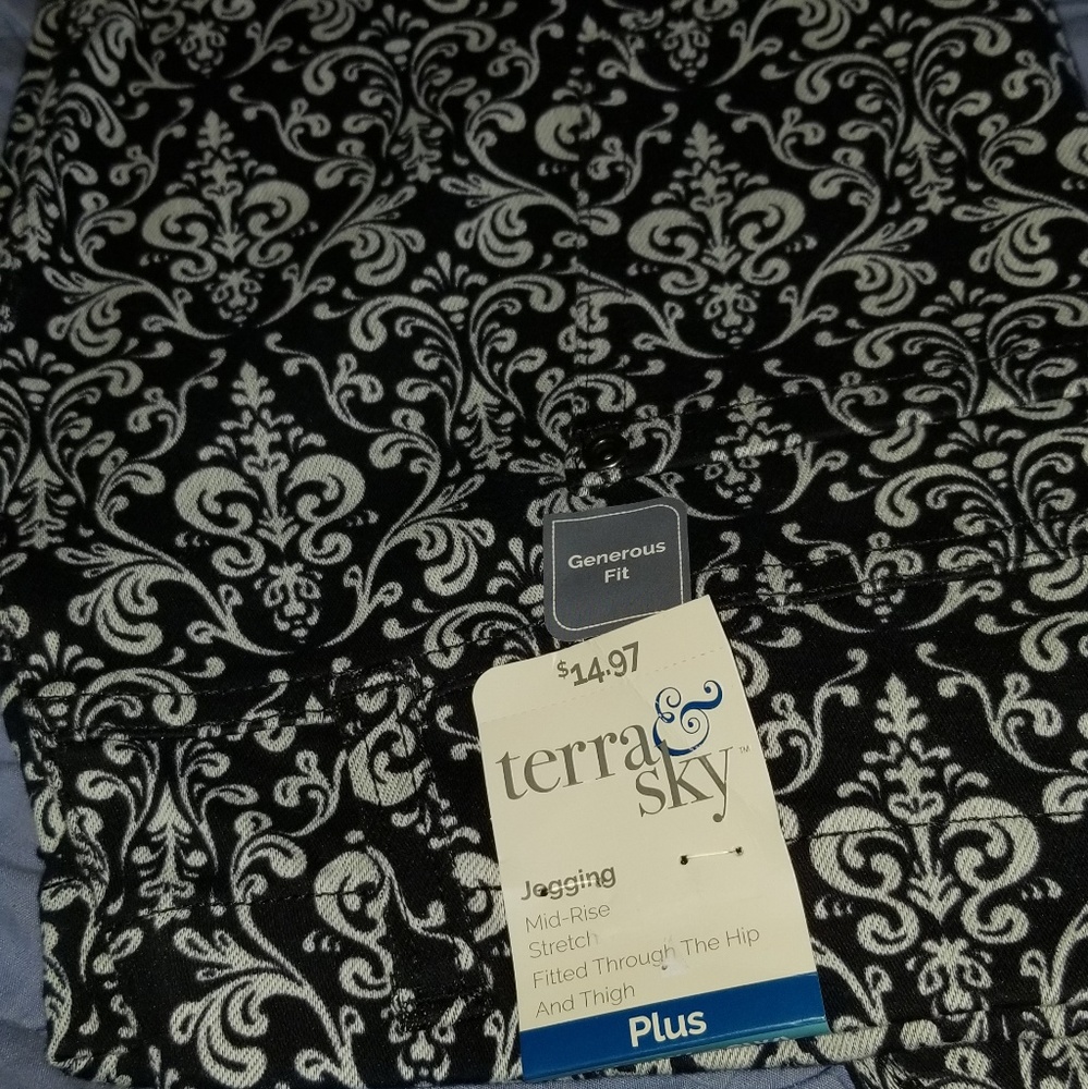 New black and white jeggings